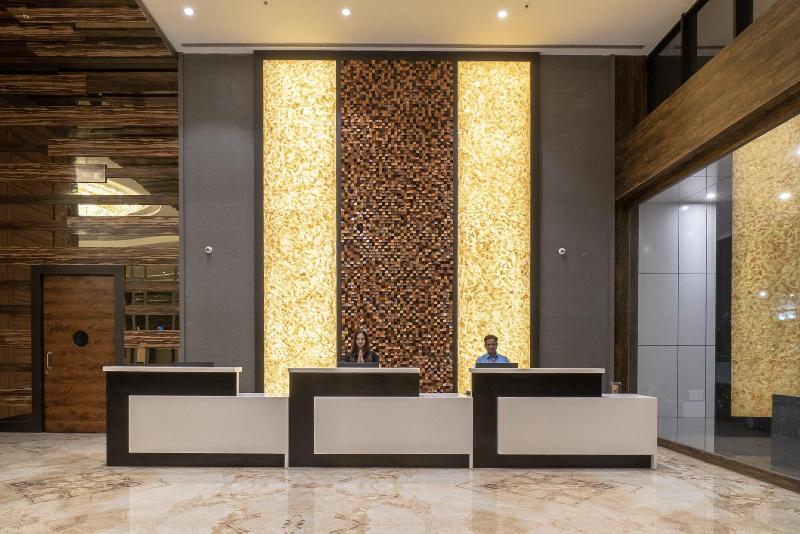 Hotel Tip Top International image
