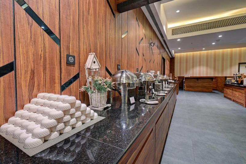 Hotel Tip Top International image