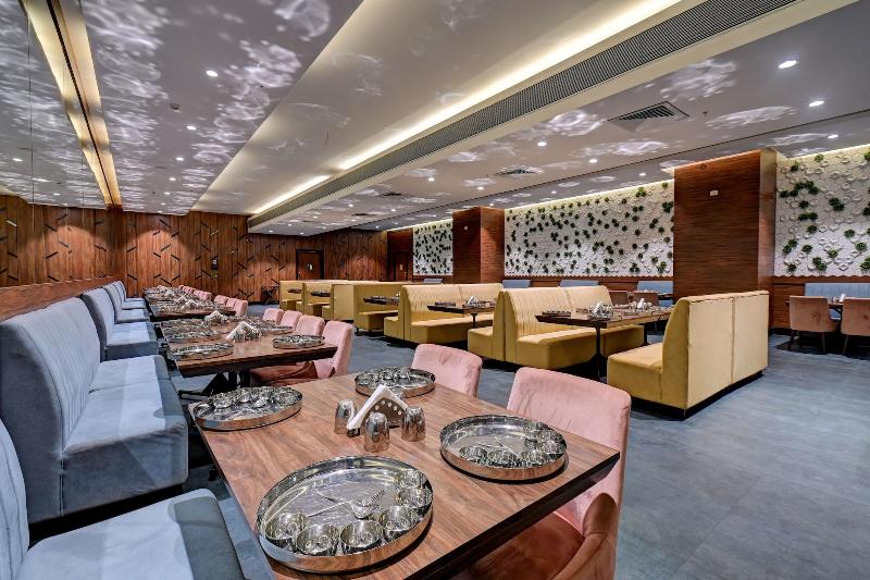 Hotel Tip Top International image