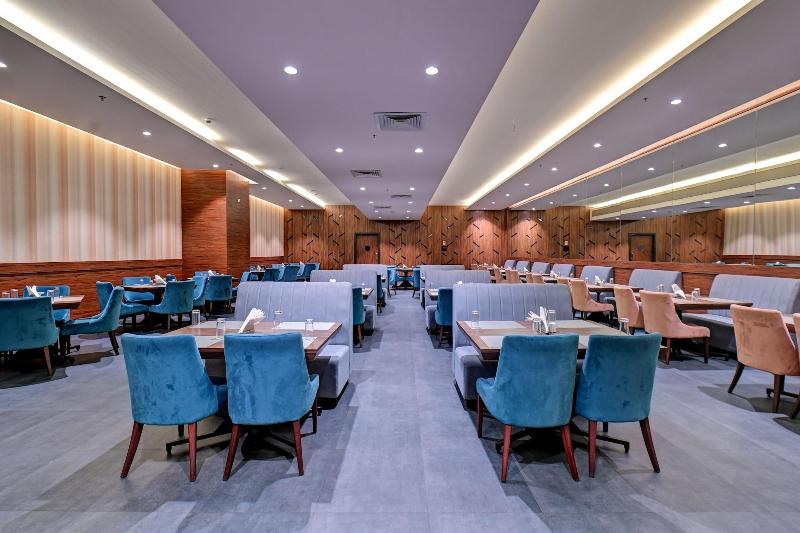Hotel Tip Top International image