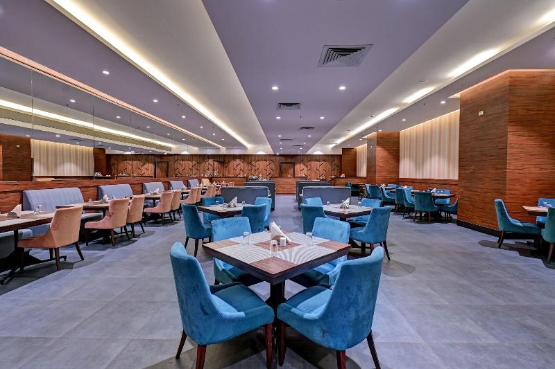 Hotel Tip Top International image
