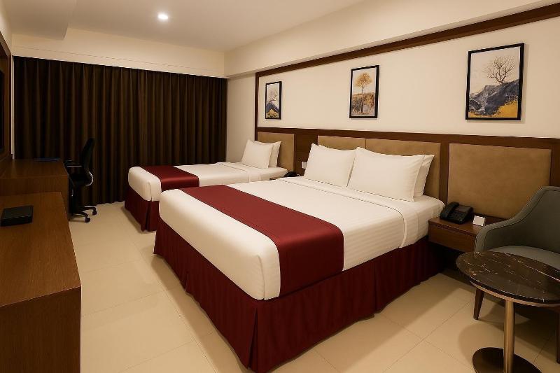 Hotel Tip Top International image