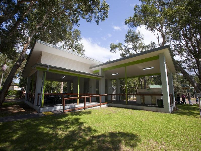 Budgewoi Holiday Park image