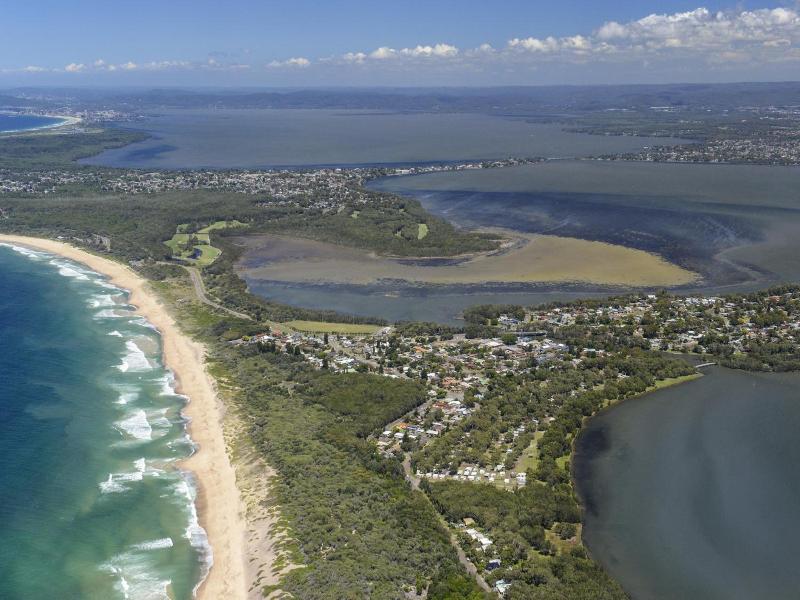 Budgewoi Holiday Park image