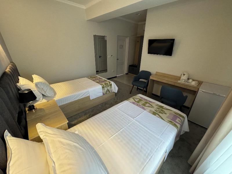 Dsf Garden Hotel image