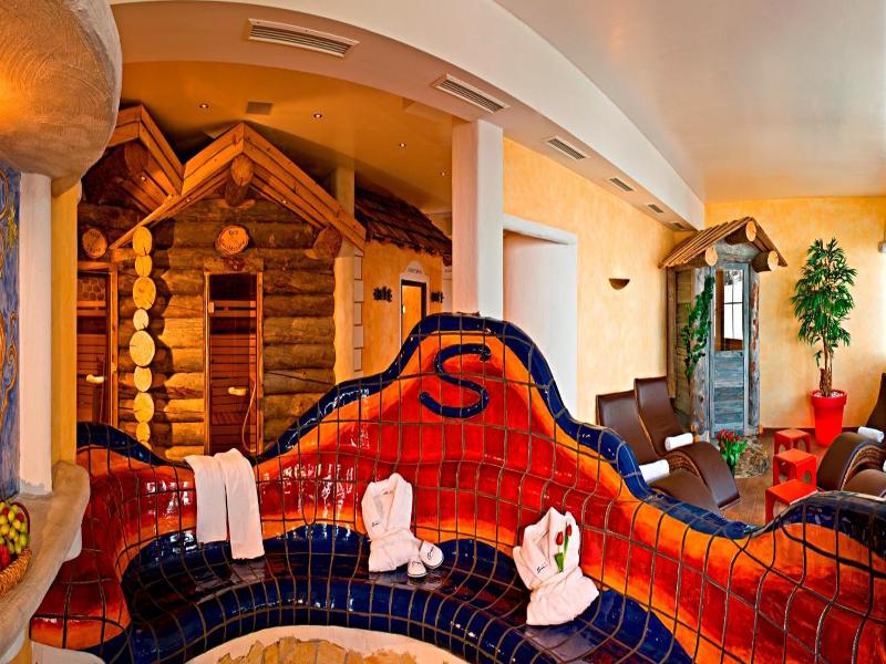 Sporthotel Snowwhite image
