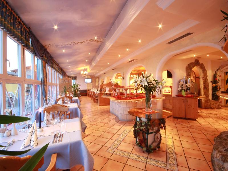 Sporthotel Snowwhite image