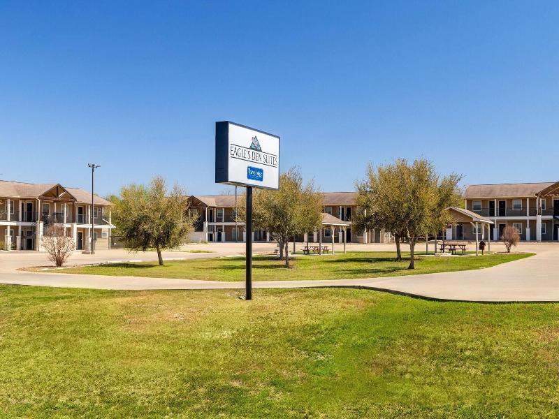 Eagle's Den Three Rivers A Travelodge By Wyndham