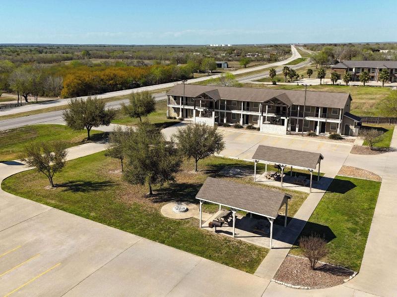 Eagle's Den Three Rivers A Travelodge By Wyndham