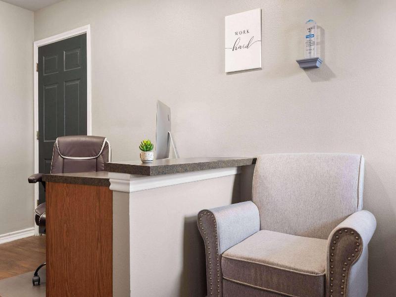 Eagle's Den Three Rivers A Travelodge By Wyndham