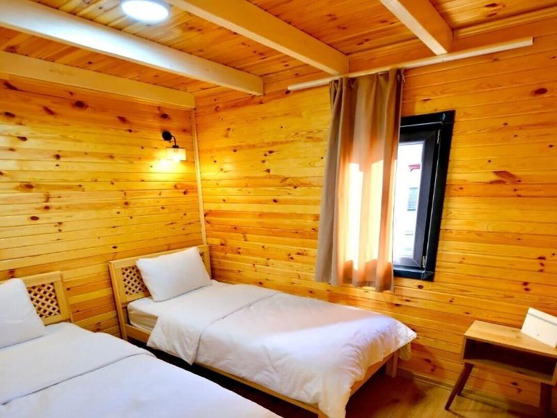 Thea Sapanca Bungalov image