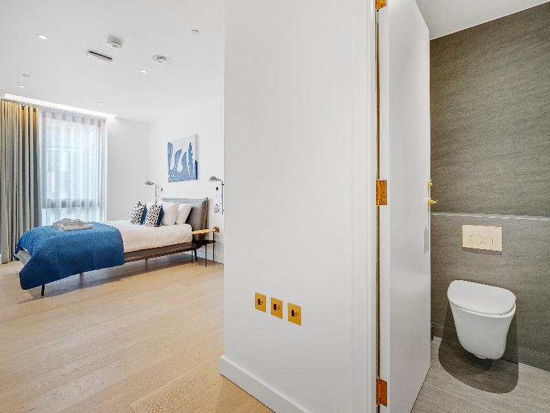 StayCozy Apartments in Kings Cross image