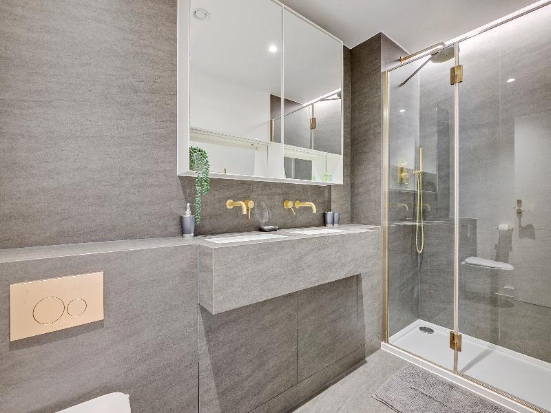 StayCozy Apartments in Kings Cross image