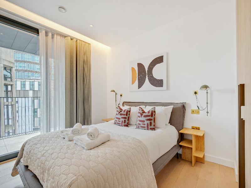 StayCozy Apartments in Kings Cross image