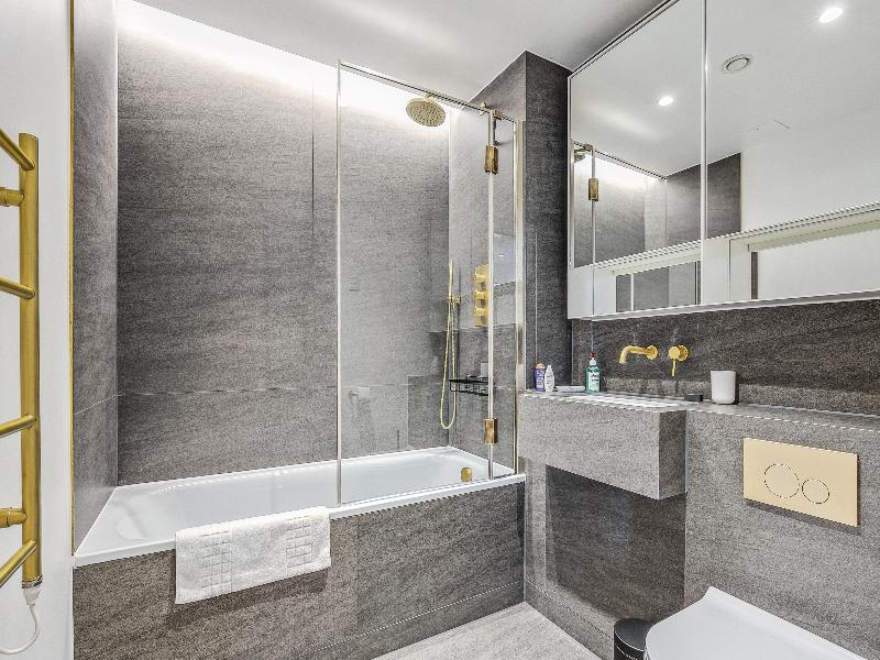 StayCozy Apartments in Kings Cross image