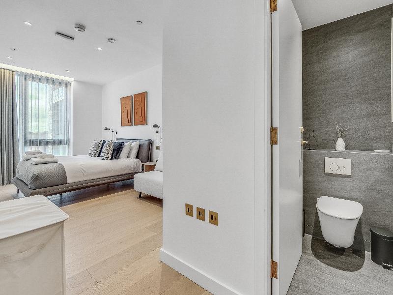 StayCozy Apartments in Kings Cross image