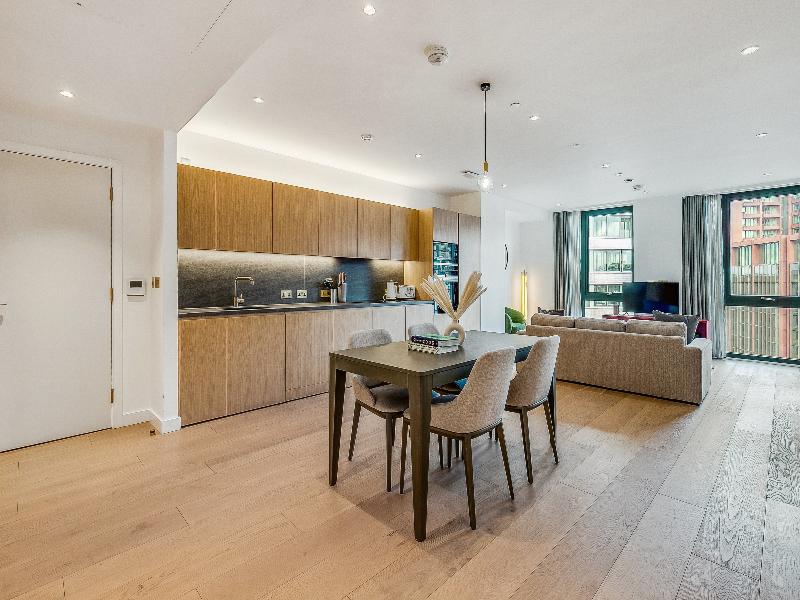 StayCozy Apartments in Kings Cross image