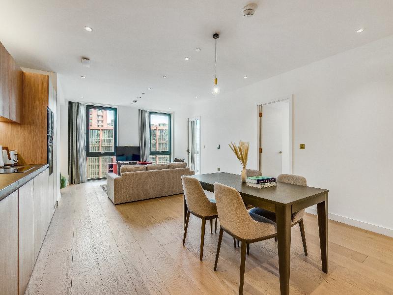 StayCozy Apartments in Kings Cross image