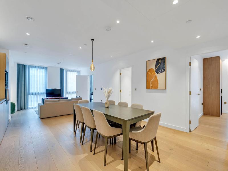 StayCozy Apartments in Kings Cross image