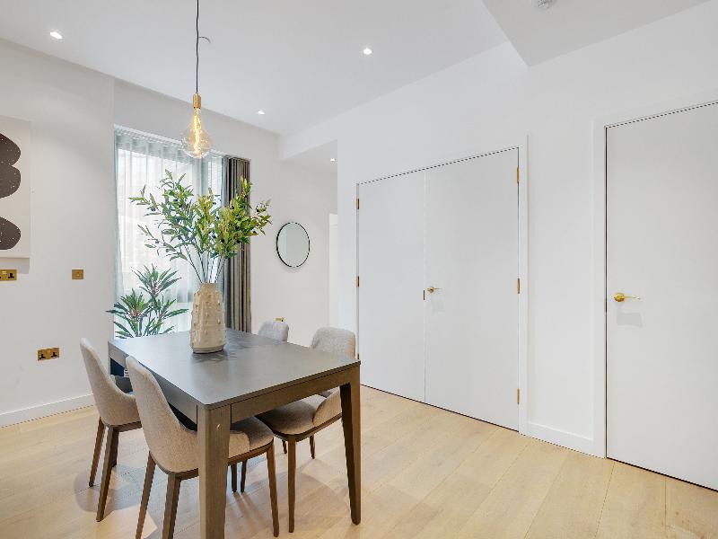 StayCozy Apartments in Kings Cross image