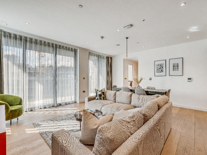 StayCozy Apartments in Kings Cross image