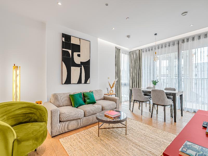 StayCozy Apartments in Kings Cross image
