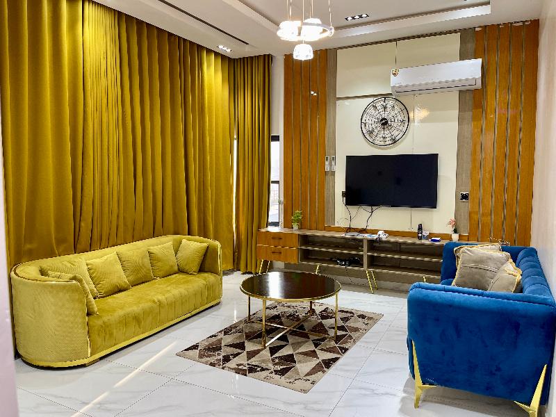 Lisa Suite image