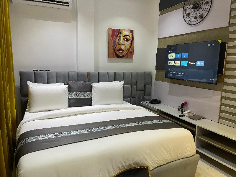 Lisa Suite image