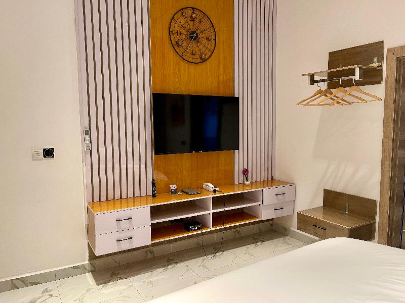 Lisa Suite image