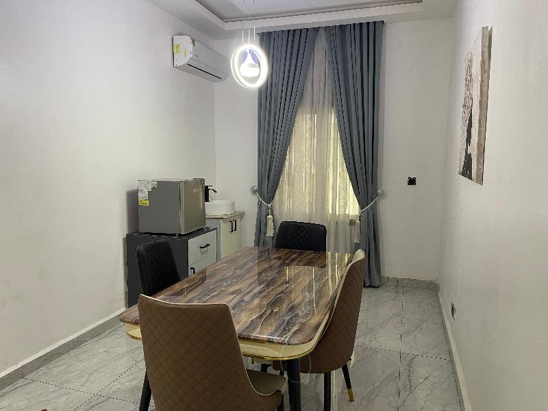 Lisa Suite image