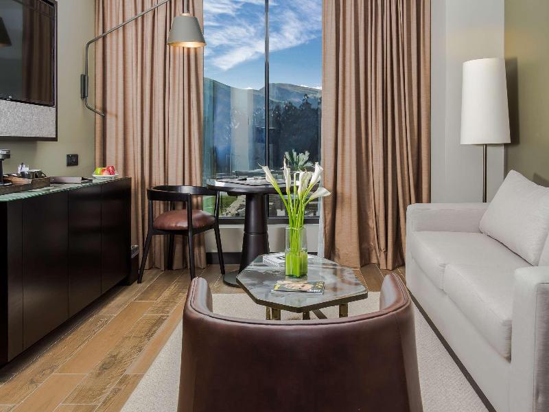 Eb Hotel By Eurobuilding Quito image