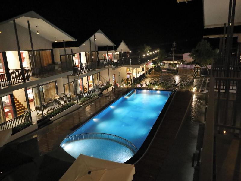 Dallas Beach Resorts image