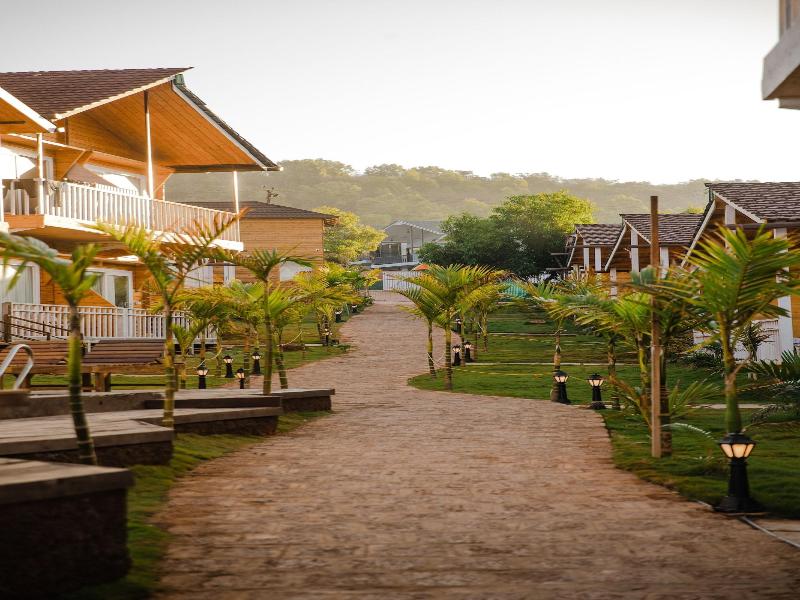 Dallas Beach Resorts image