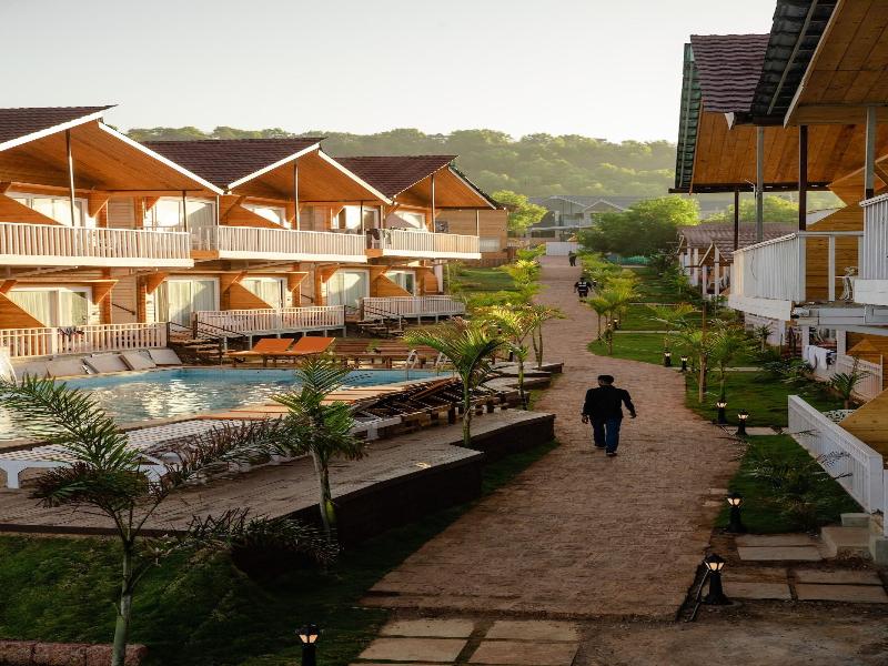Dallas Beach Resorts image