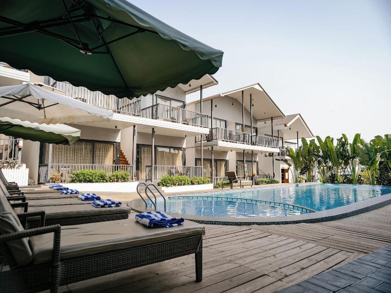 Dallas Beach Resorts image
