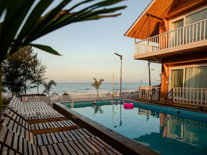 Dallas Beach Resorts image