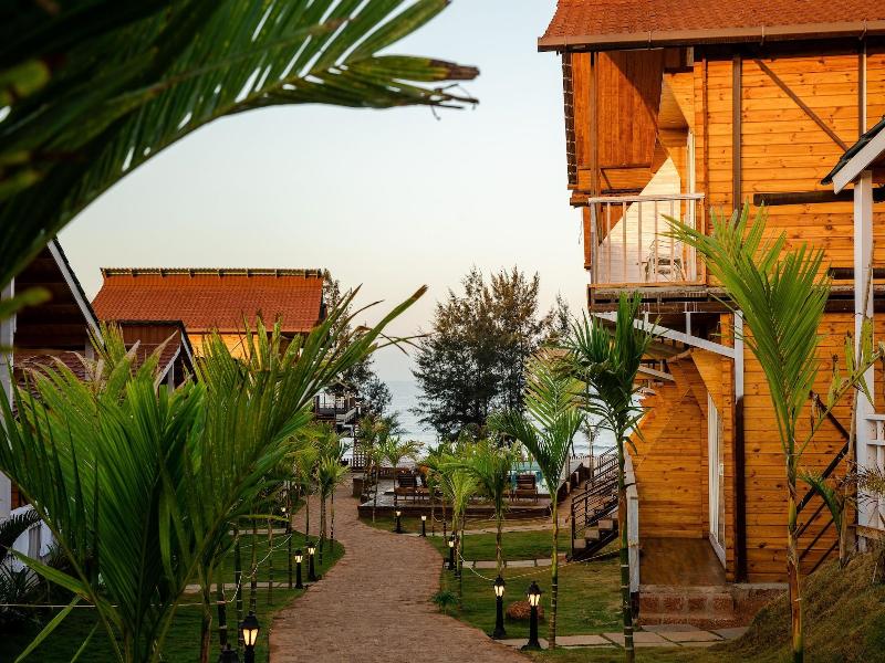 Dallas Beach Resorts image