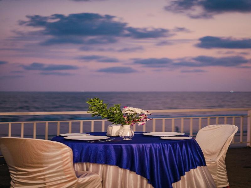 Dallas Beach Resorts image