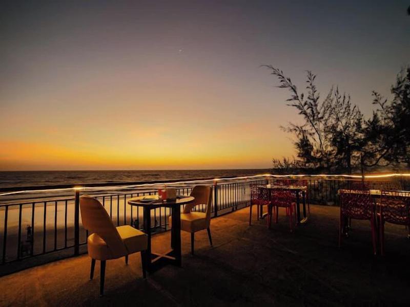 Dallas Beach Resorts image