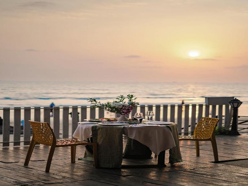 Dallas Beach Resorts image