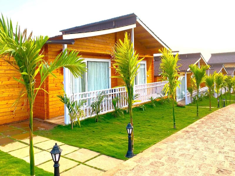 Dallas Beach Resorts image