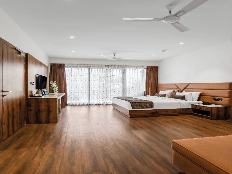 Dallas Beach Resorts image