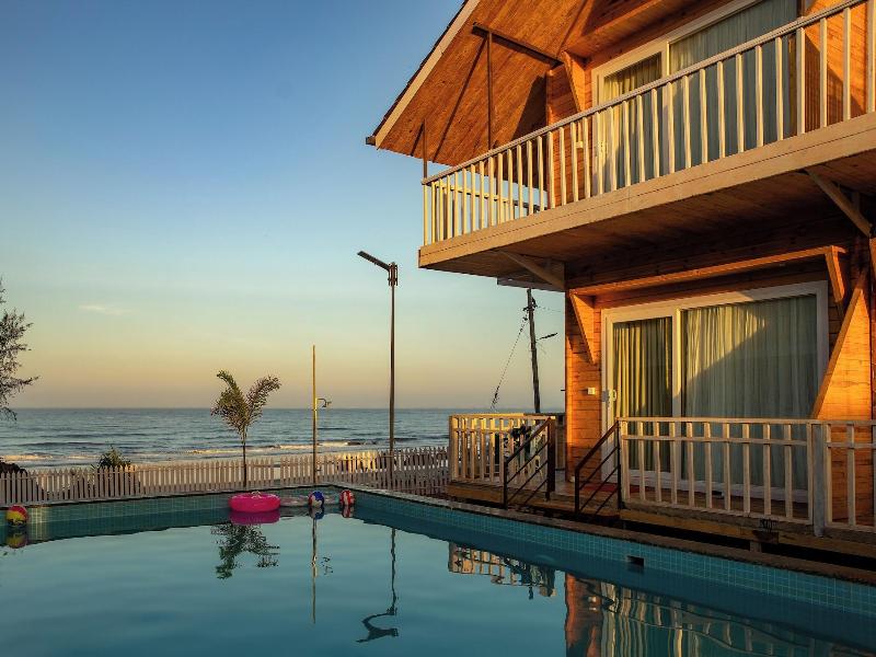 Dallas Beach Resorts image