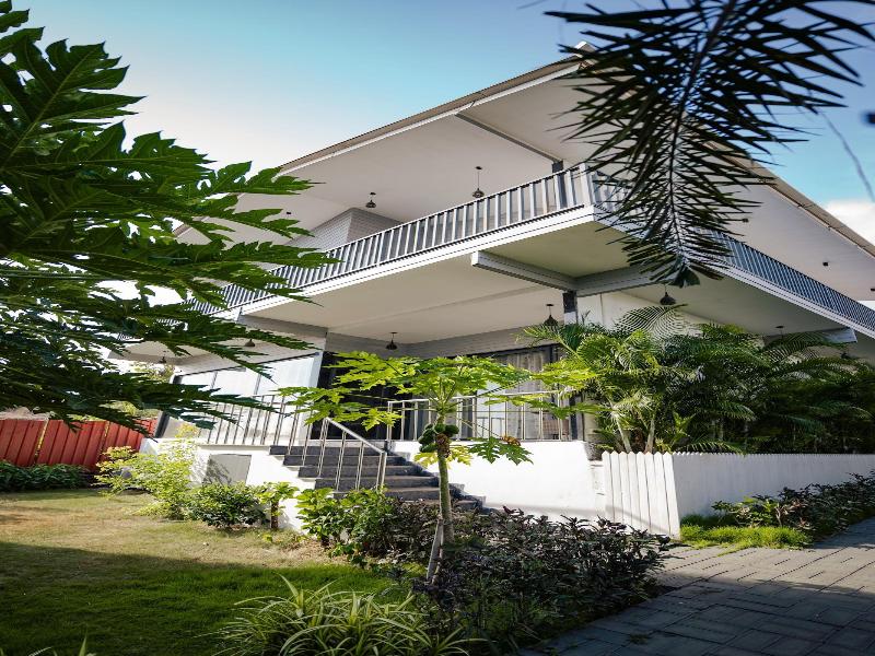 Dallas Beach Resorts image