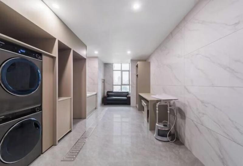 Madison Hotel Hefei USTC Port and Shipping image
