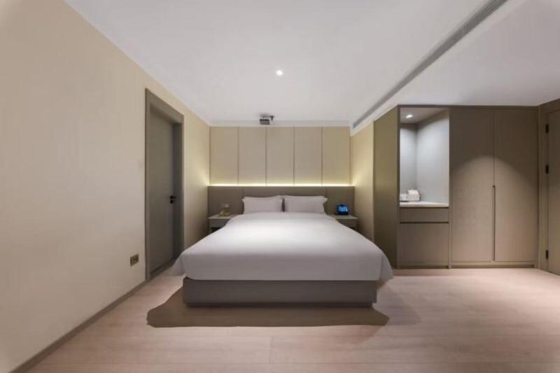 Madison Hotel Hefei USTC Port and Shipping image