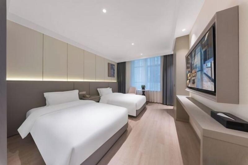 Madison Hotel Hefei USTC Port and Shipping image