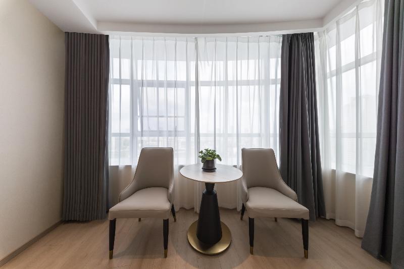 Madison Hotel Hefei USTC Port and Shipping image