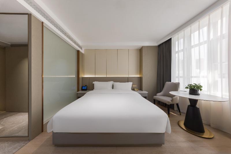 Madison Hotel Hefei USTC Port and Shipping image
