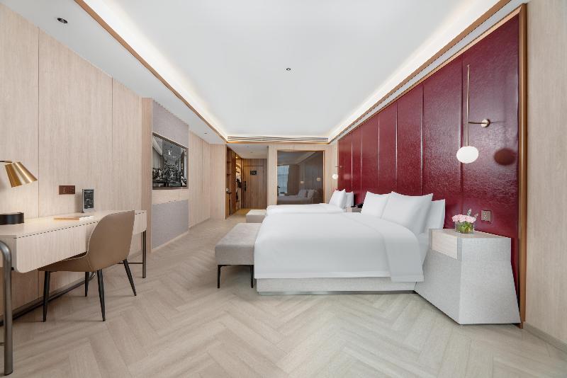 Grand Madison Hotel Suzhou Huanyu image
